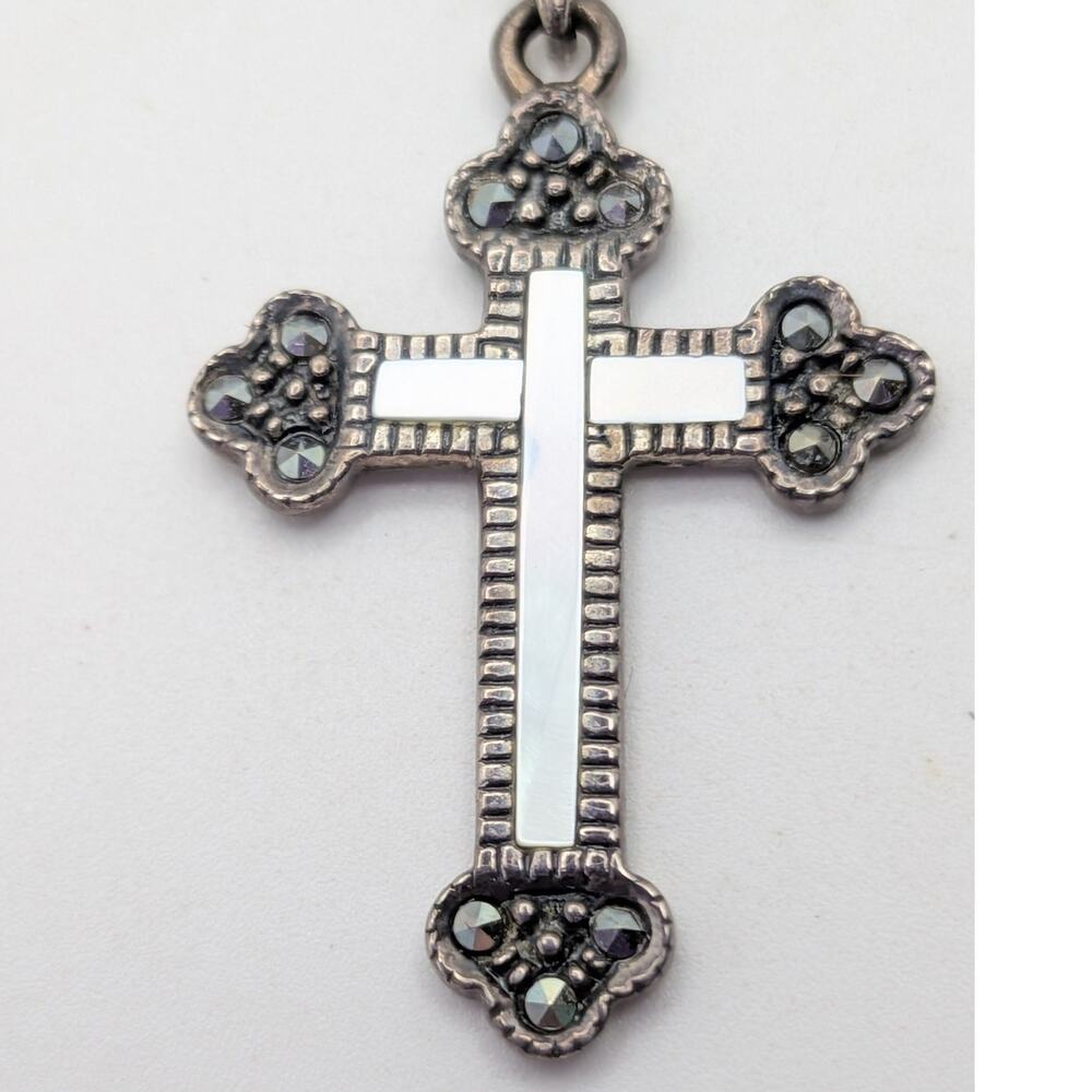 JC STERLING SILVER 925 Cross Pendant 18in Mother of Pearl Marcasite Necklace